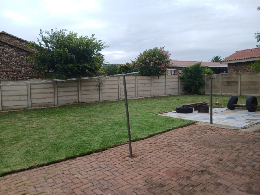 4 Bedroom Property for Sale in Noorsekloof Eastern Cape